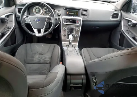 2013 Volvo S60 T5 z USA, uszkodzony, nr VIN YV1612FS2D1222206